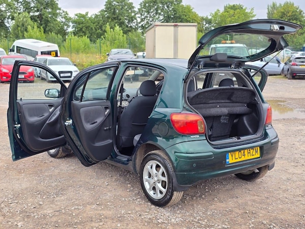 Used Toyota Yaris 2004 for sale - 75276907: Photo 8