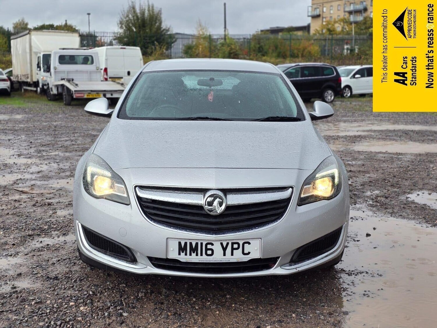 Used Vauxhall Insignia 2016 for sale - 76030112: Photo 2
