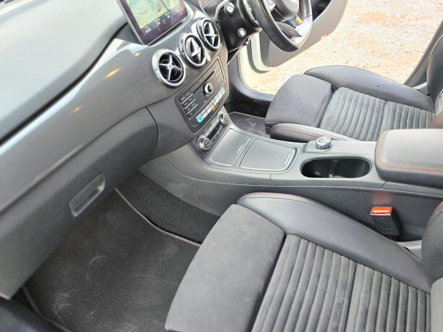 Used Mercedes-Benz B Class 2017 for sale - 76057465: Photo 46