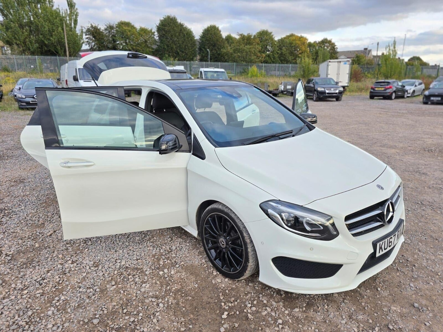 Used Mercedes-Benz B Class 2017 for sale - 76057465: Photo 7