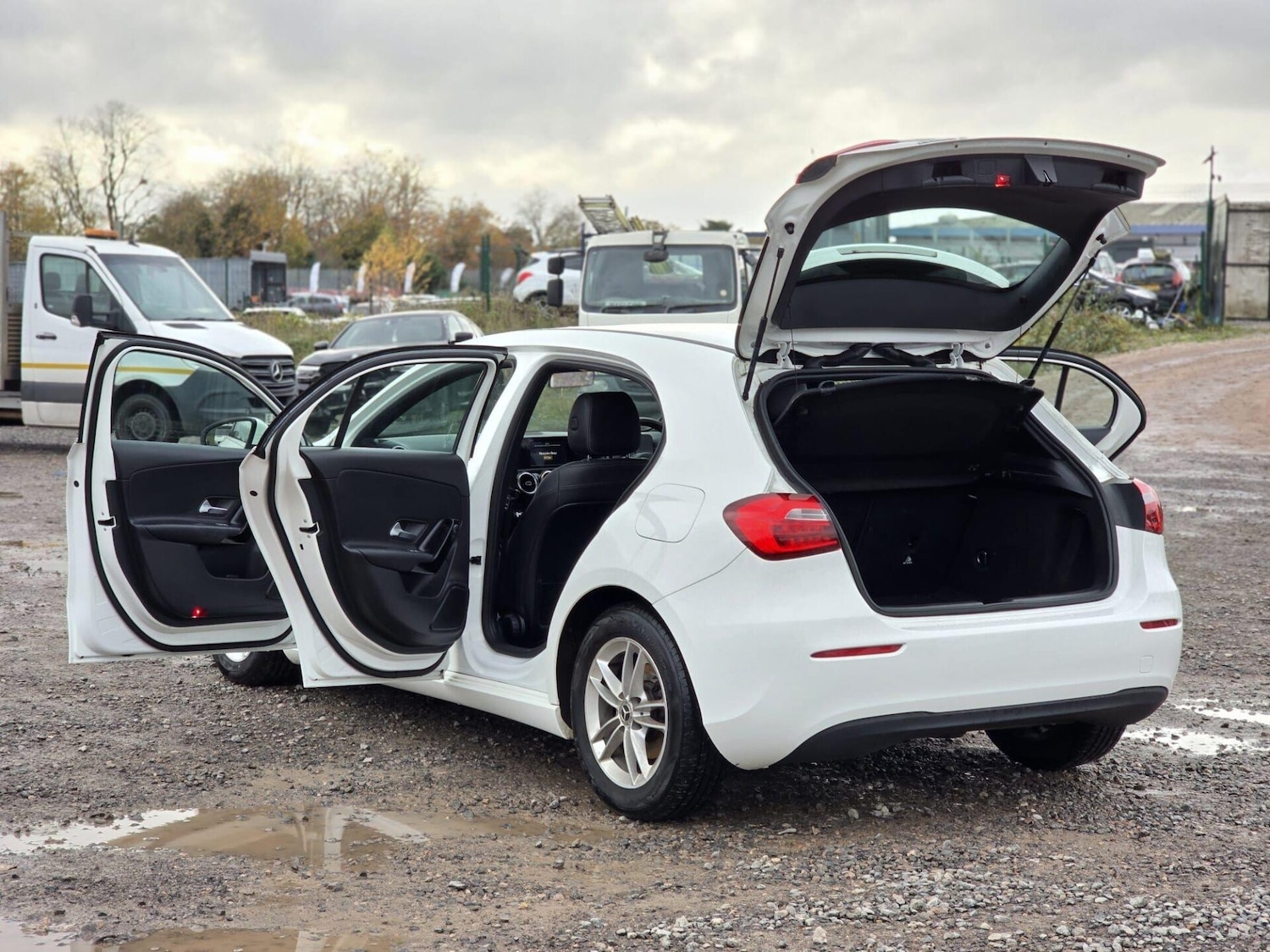 Used Mercedes-Benz A-Class 2018 for sale - 76317273: Photo 11