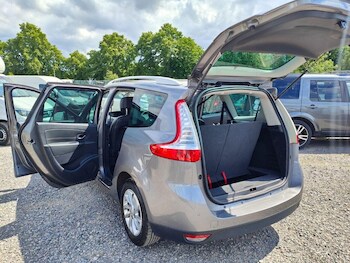 Used Renault Grand Scenic 2016 for sale - 75975012: Photo