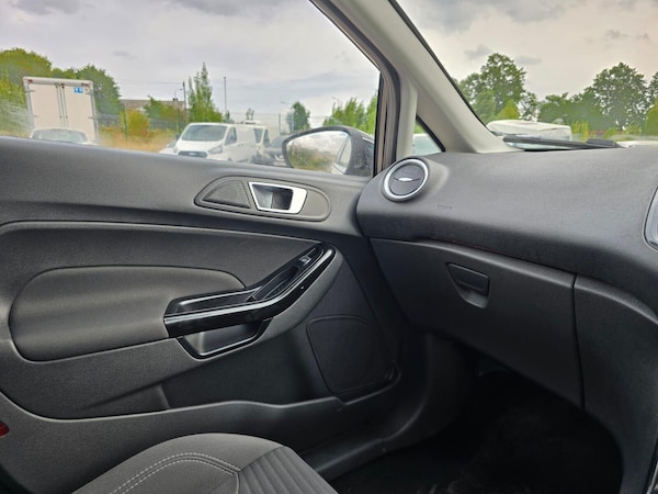 Used Ford Fiesta 2016 for sale - 75598108: Photo 21
