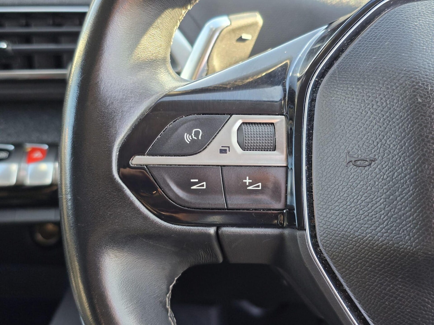 Used Peugeot 3008 2020 for sale - 77404730: Photo 23