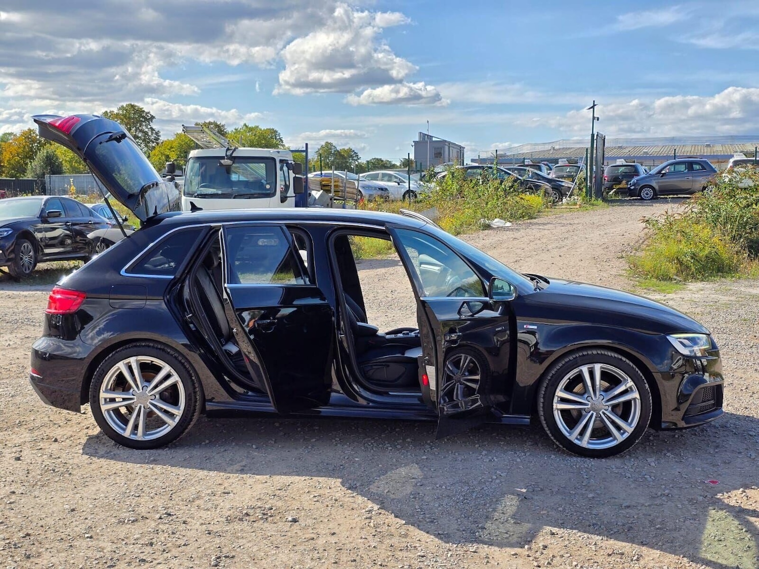 Used Audi A3 2017 for sale - 76958635: Photo 15