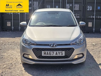 Used Hyundai i20 2017 for sale - 78906999: Photo