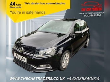 Used Volkswagen Polo 2015 for sale - 76428837: Photo