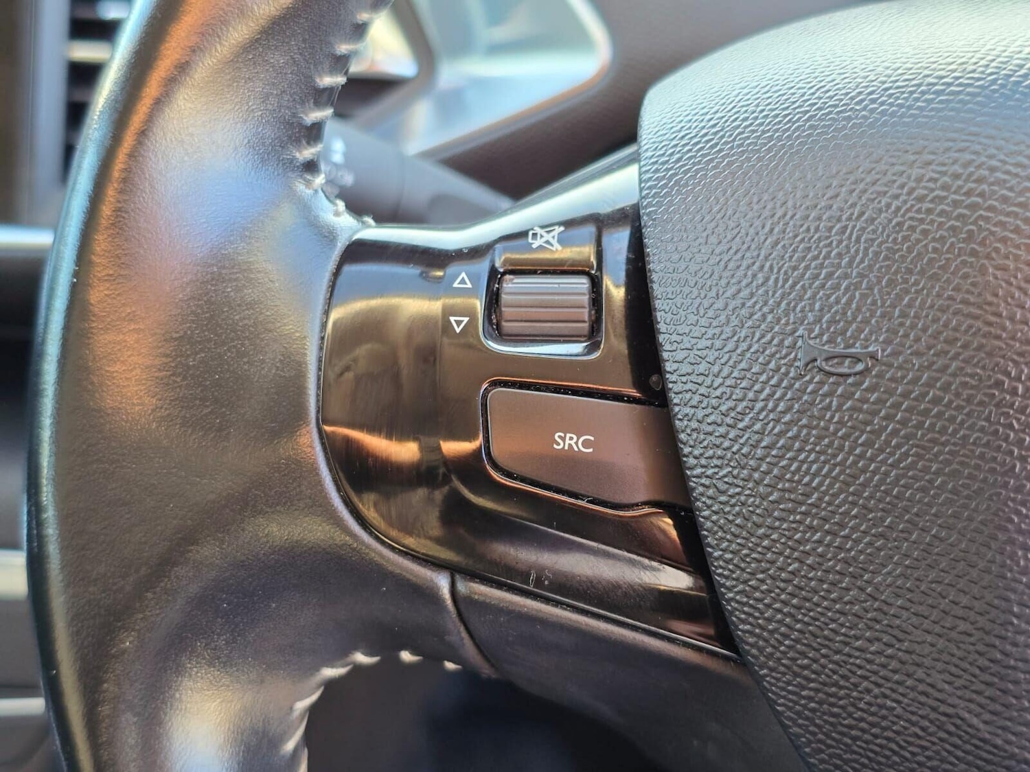 Used Peugeot 308 2016 for sale - 76406092: Photo 27