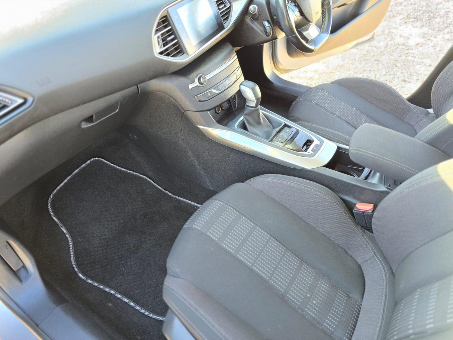 Used Peugeot 308 2016 for sale - 76406092: Photo 39