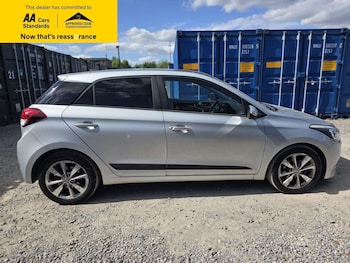 Used Hyundai i20 2016 for sale - 79046945: Photo