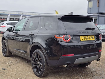 Used Land Rover Discovery Sport 2018 for sale - 78926523: Photo