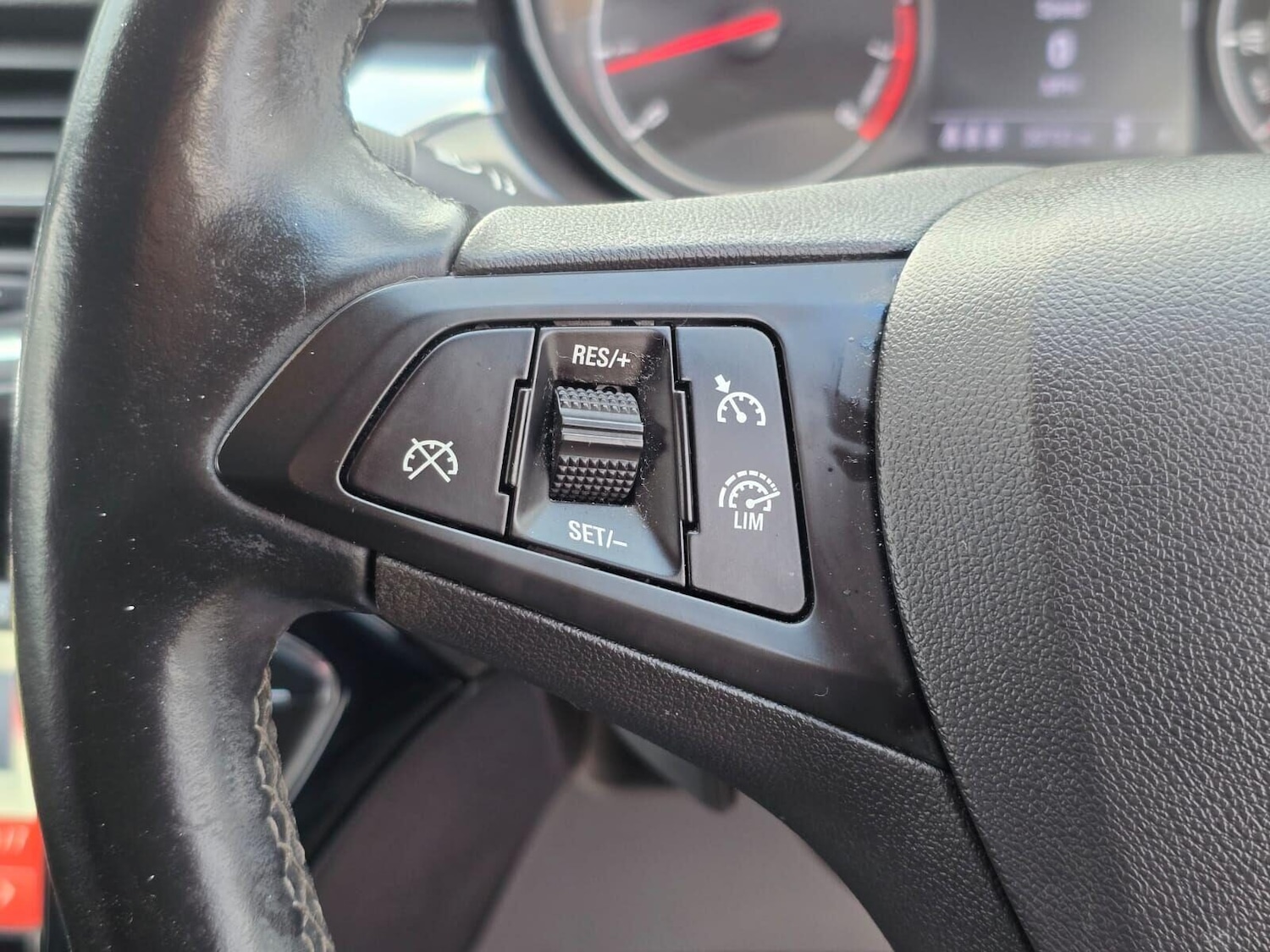 Used Vauxhall Corsa 2015 for sale - 77168668: Photo 28