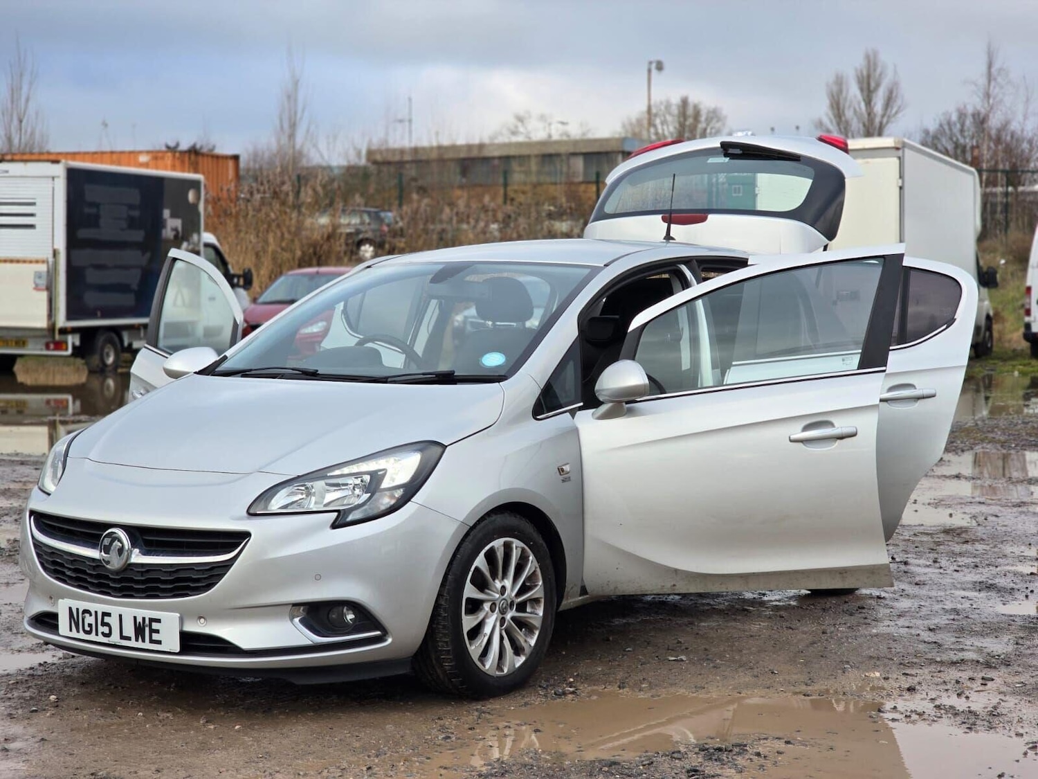 Used Vauxhall Corsa 2015 for sale - 77168668: Photo 8
