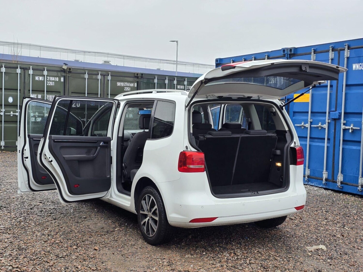 Used Volkswagen Touran 2025 for sale - 77461311: Photo 11