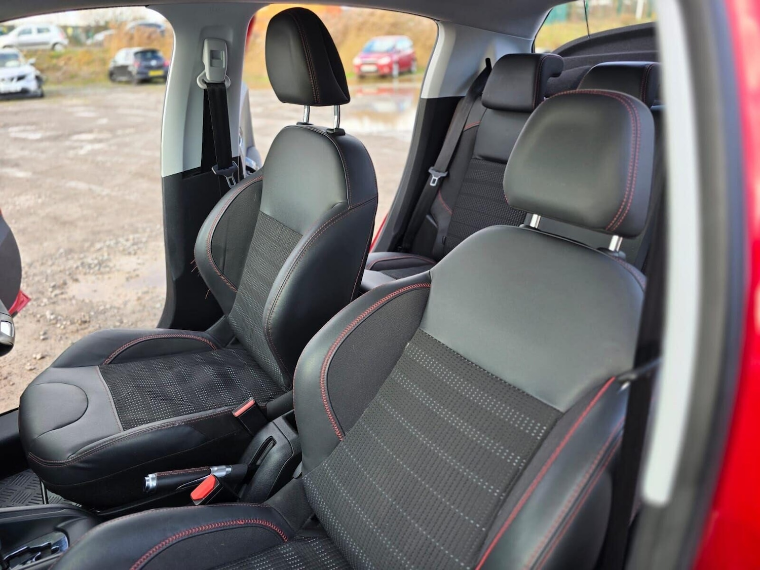 Used Peugeot 208 2018 for sale - 76883899: Photo 37