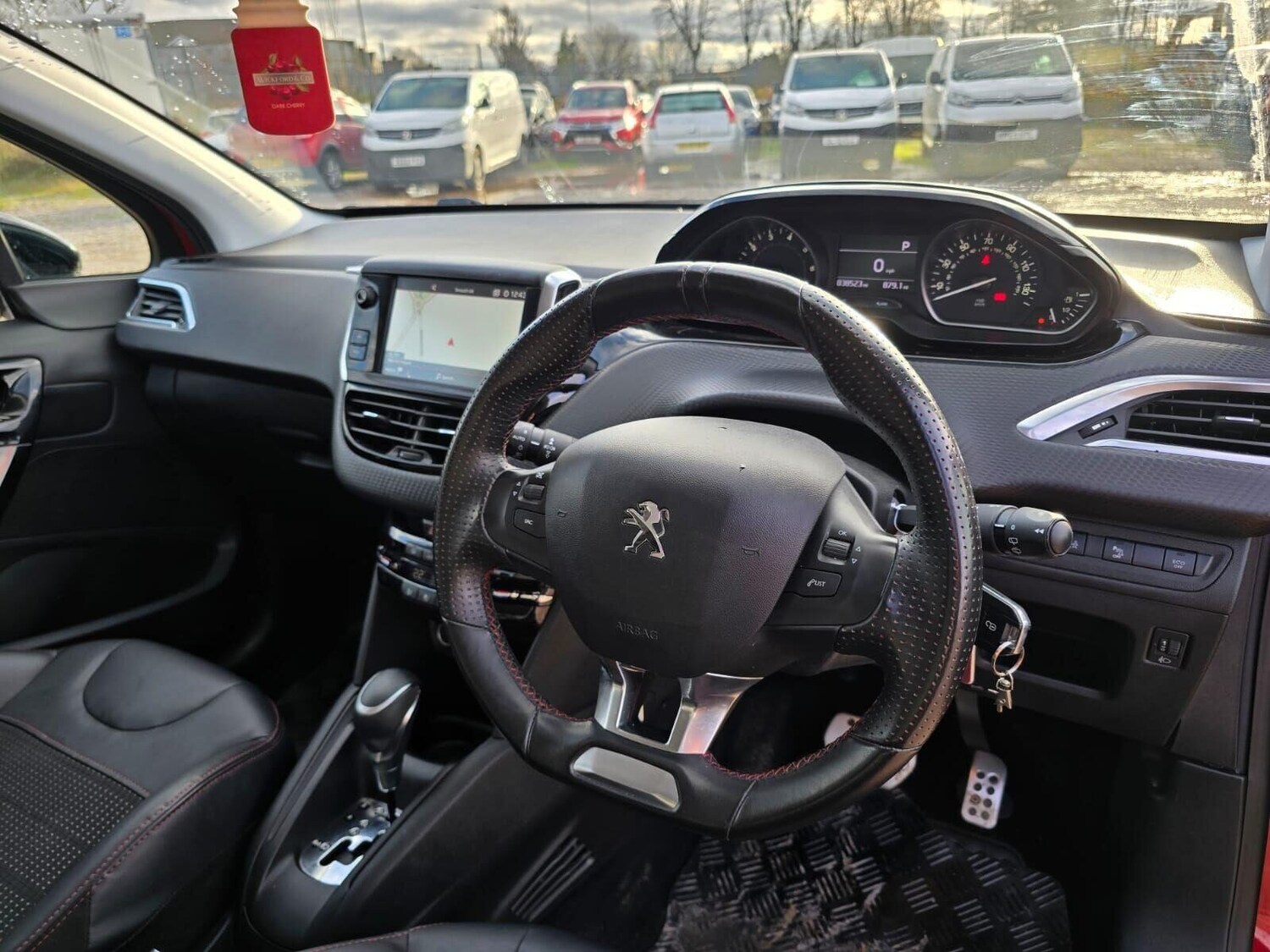 Used Peugeot 208 2018 for sale - 76883899: Photo 60