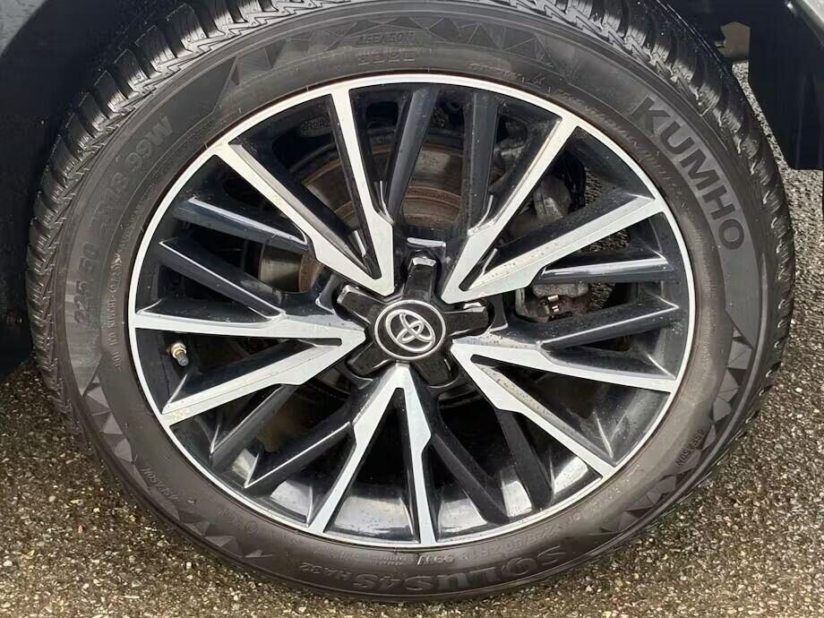 Used Toyota C-HR 2017 for sale - 77533821: Photo 8