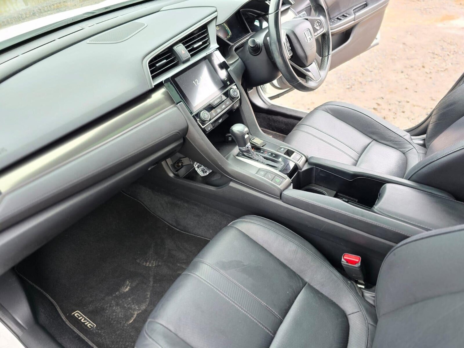 Used Honda Civic 2017 for sale - 76391341: Photo 41