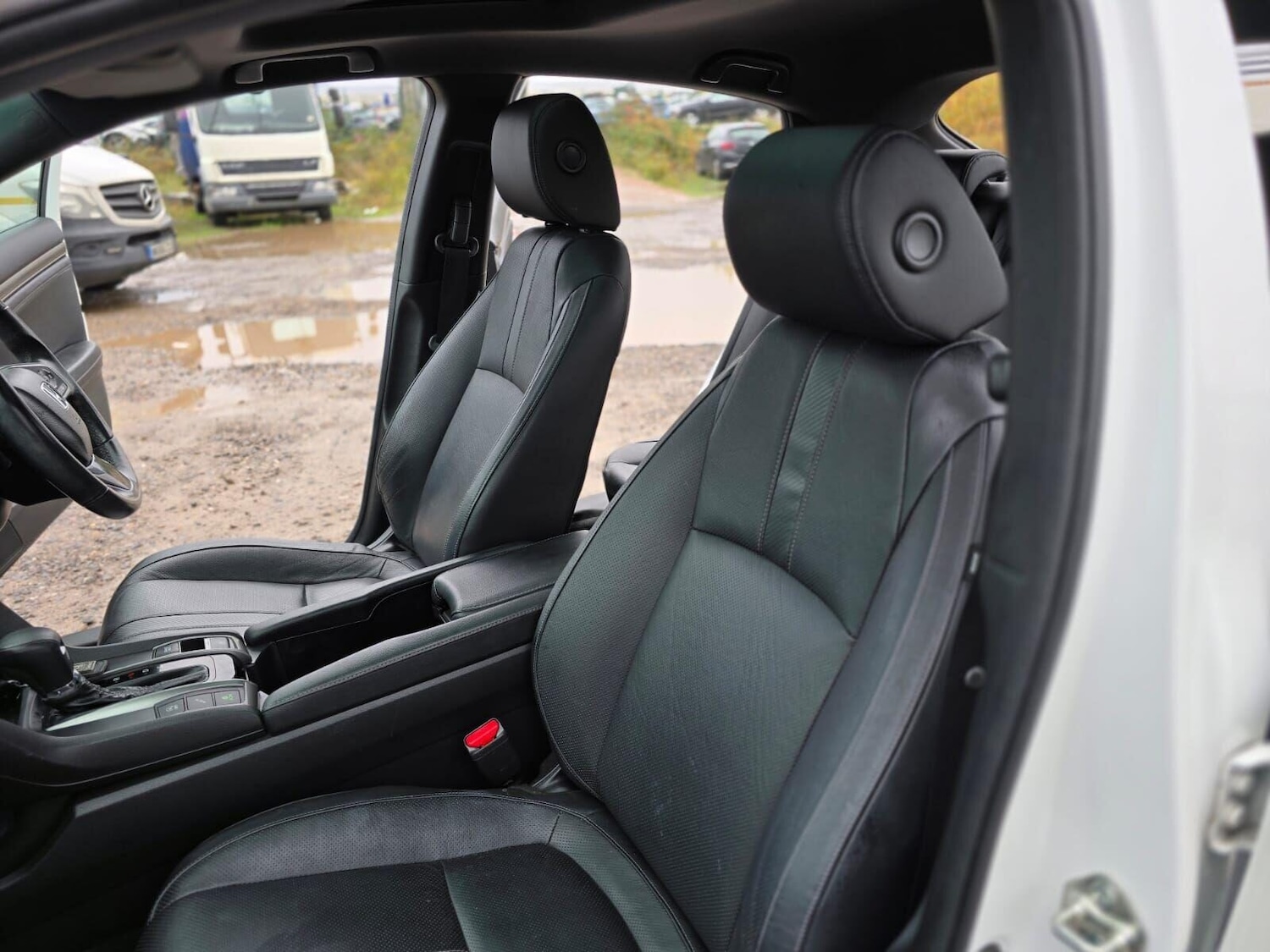 Used Honda Civic 2017 for sale - 76391341: Photo 42