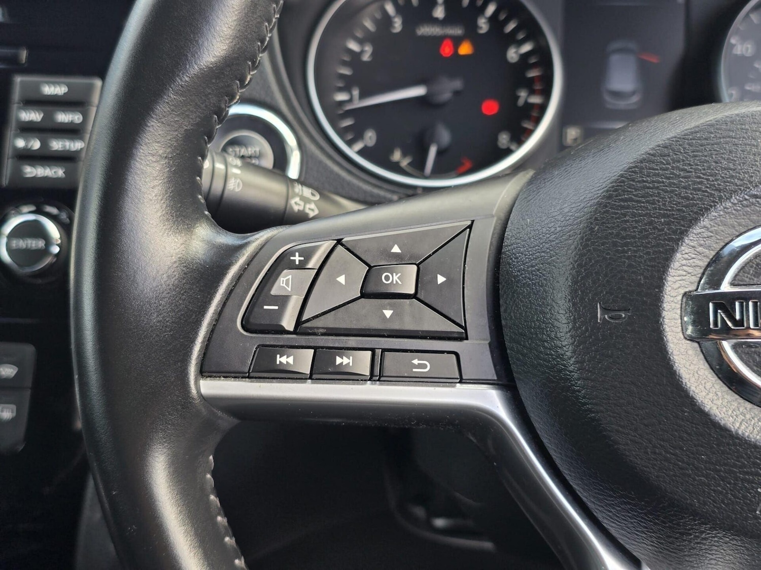 Used Nissan Qashqai 2018 for sale - 77662049: Photo 28