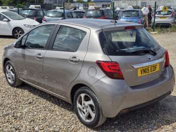 Used Toyota Yaris 2015 for sale - 75053821: Photo