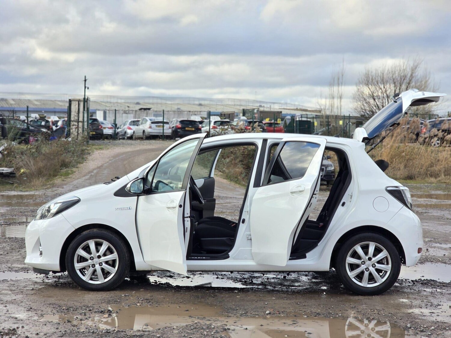 Used Toyota Yaris 2014 for sale - 78190756: Photo 13