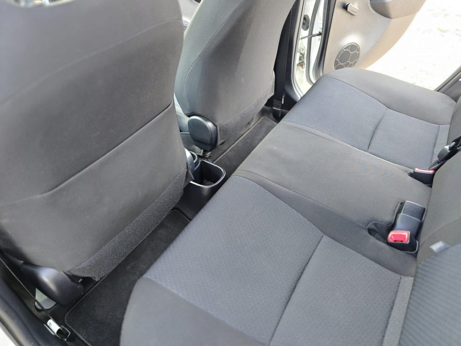 Used Toyota Yaris 2014 for sale - 78190756: Photo 26