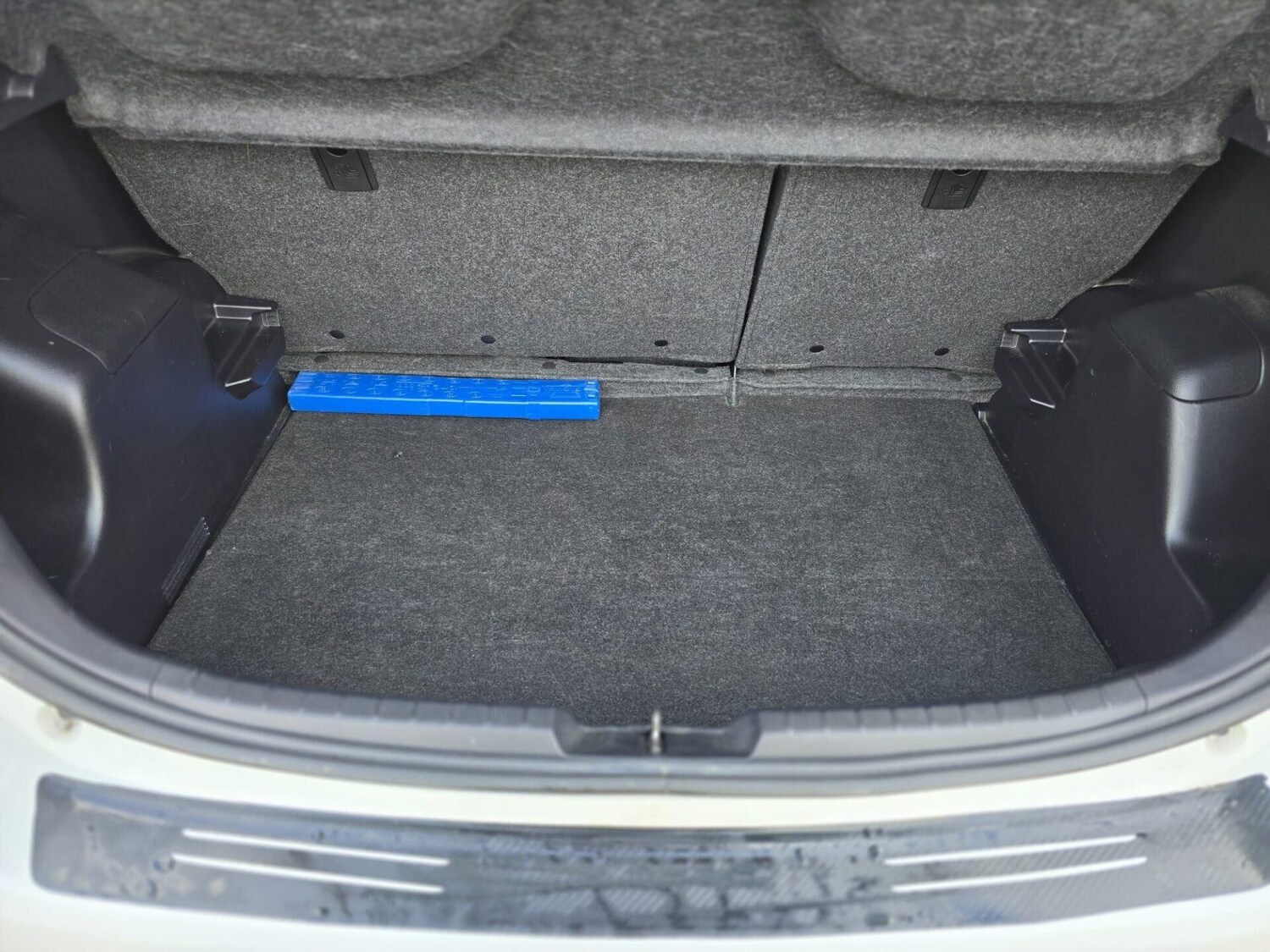 Used Toyota Yaris 2014 for sale - 78190756: Photo 37