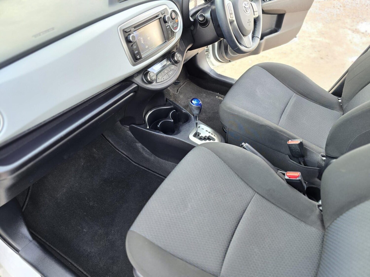 Used Toyota Yaris 2014 for sale - 78190756: Photo 40