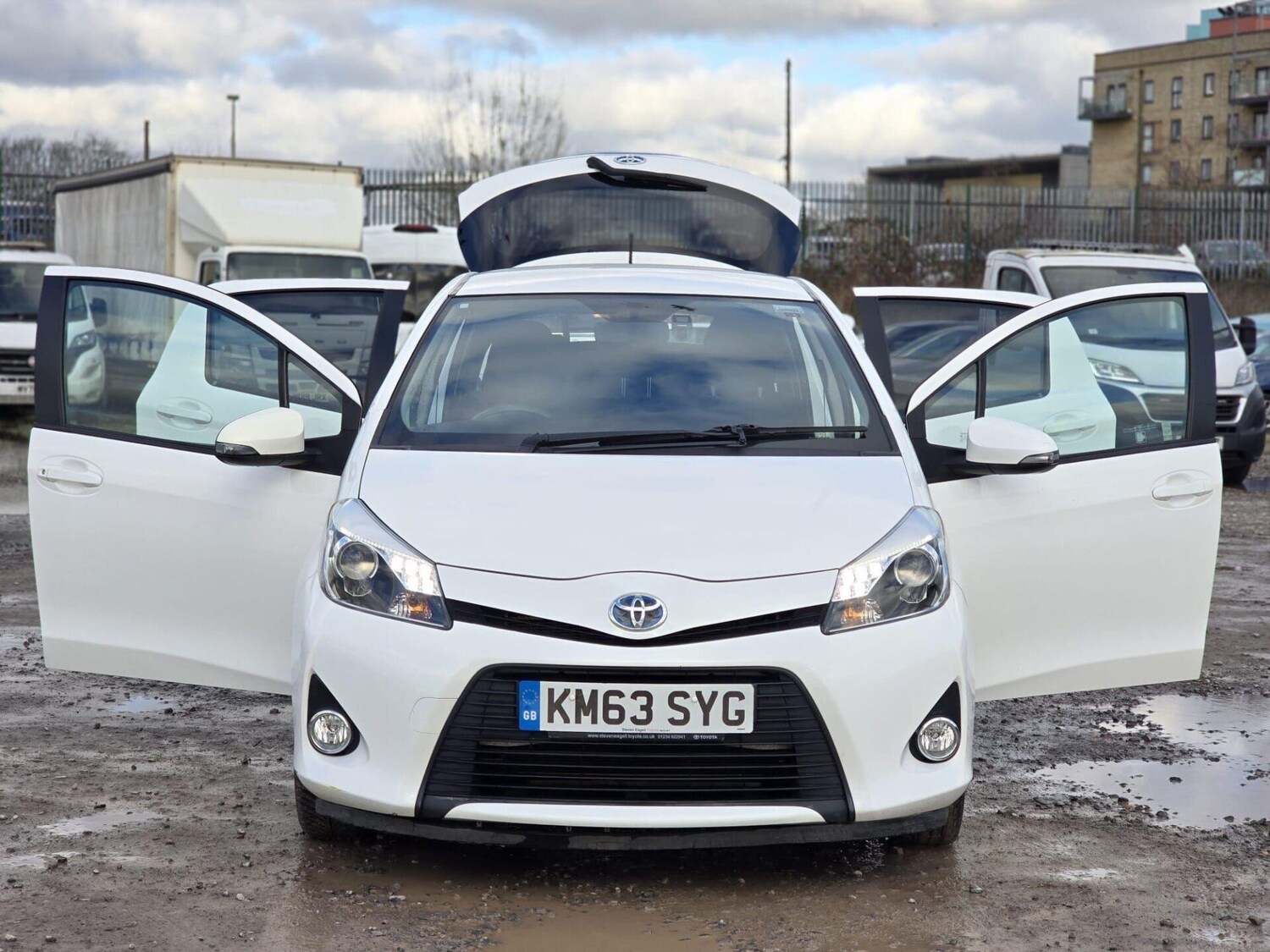 Used Toyota Yaris 2014 for sale - 78190756: Photo 8