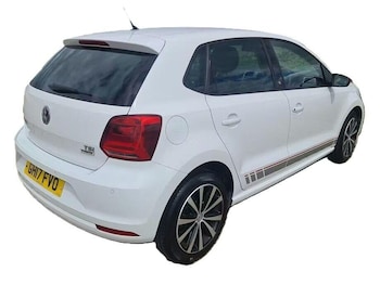 Used Volkswagen Polo 2017 for sale - 78687904: Photo