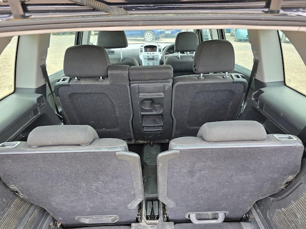 Used Vauxhall Zafira 2010 for sale - 75712236: Photo 14