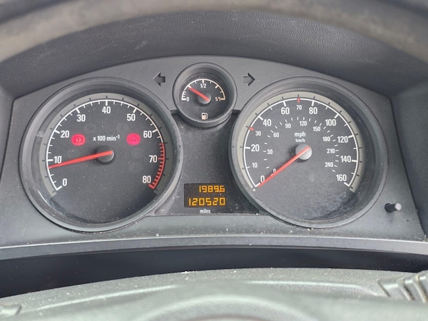 Used Vauxhall Zafira 2010 for sale - 75712236: Photo 20