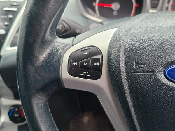 Used Ford Fiesta 2011 for sale - 76101197: Photo 27
