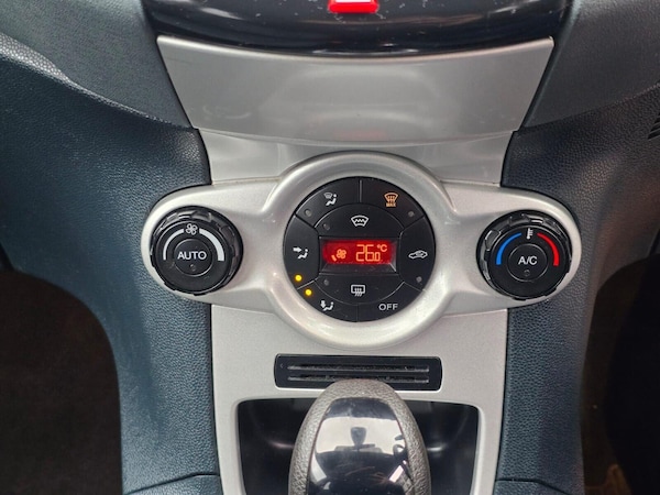 Used Ford Fiesta 2011 for sale - 76101197: Photo 30