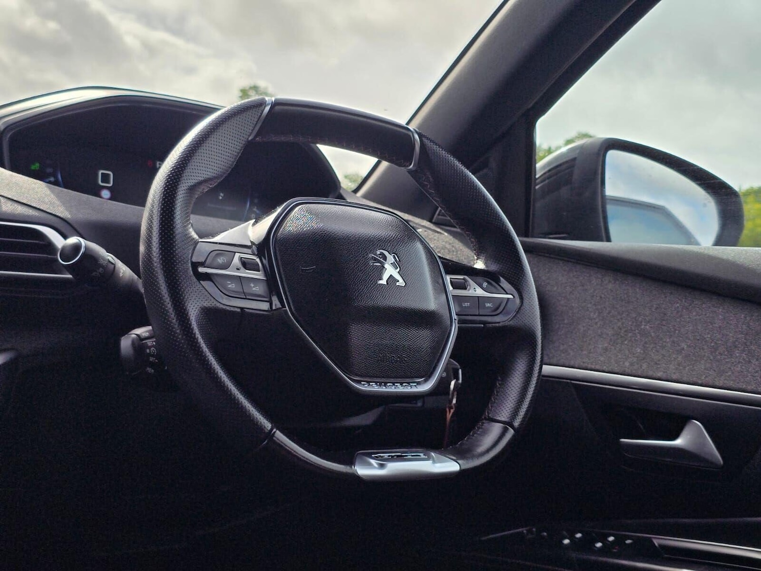 Used Peugeot 3008 2017 for sale - 76616975: Photo 22