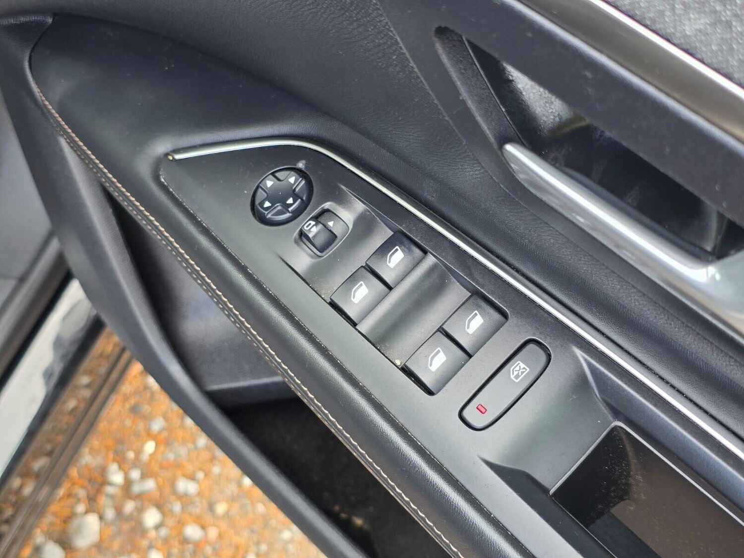 Used Peugeot 3008 2017 for sale - 76616975: Photo 31