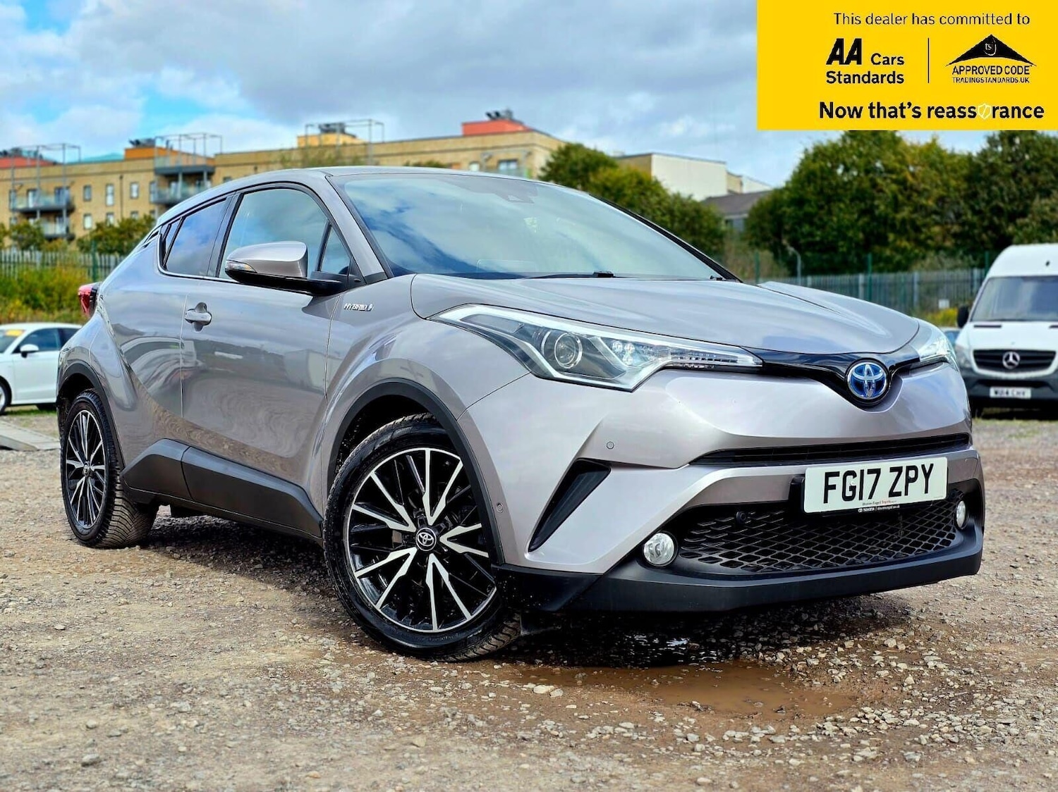 Used Toyota C-HR 2017 for sale - 76578233: Photo 1