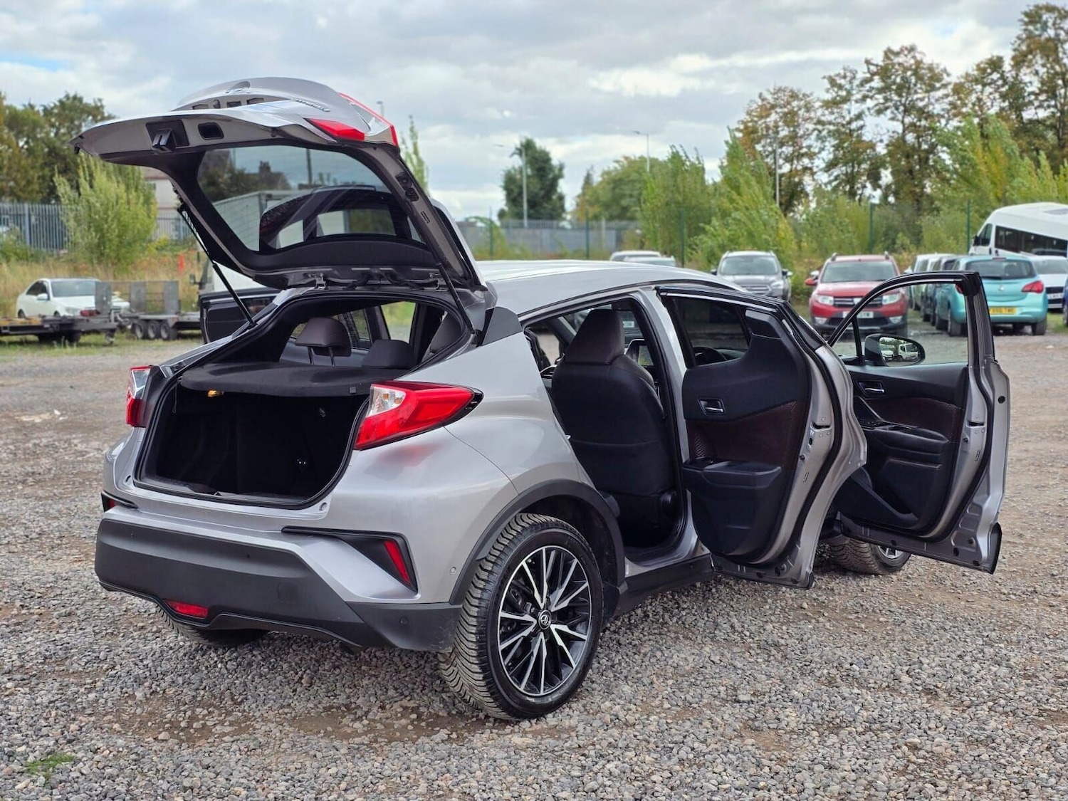 Used Toyota C-HR 2017 for sale - 76578233: Photo 18