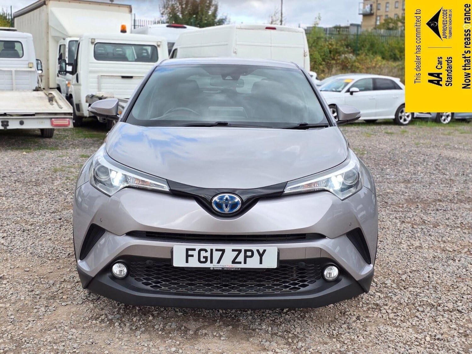Used Toyota C-HR 2017 for sale - 76578233: Photo 2