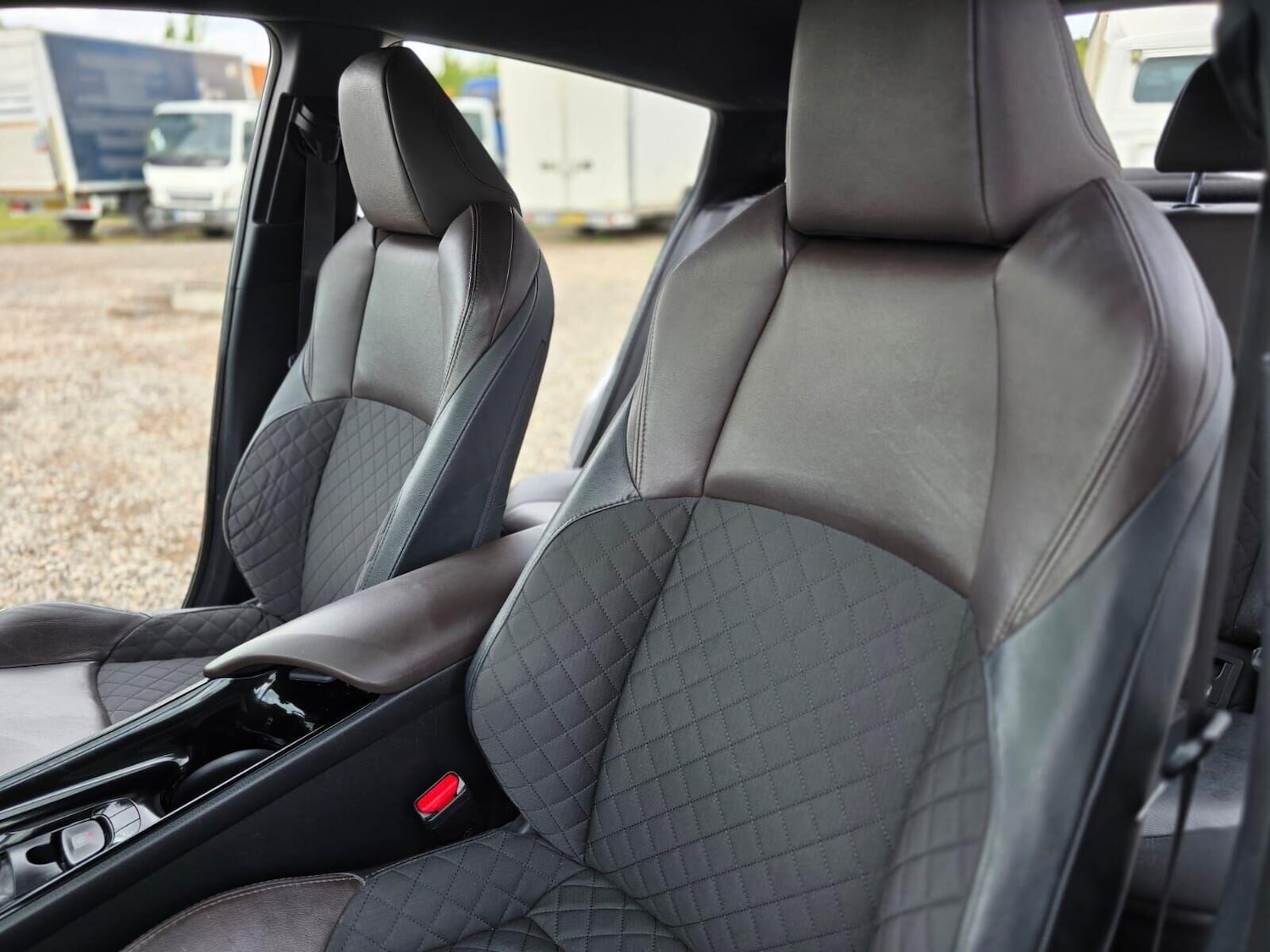 Used Toyota C-HR 2017 for sale - 76578233: Photo 43