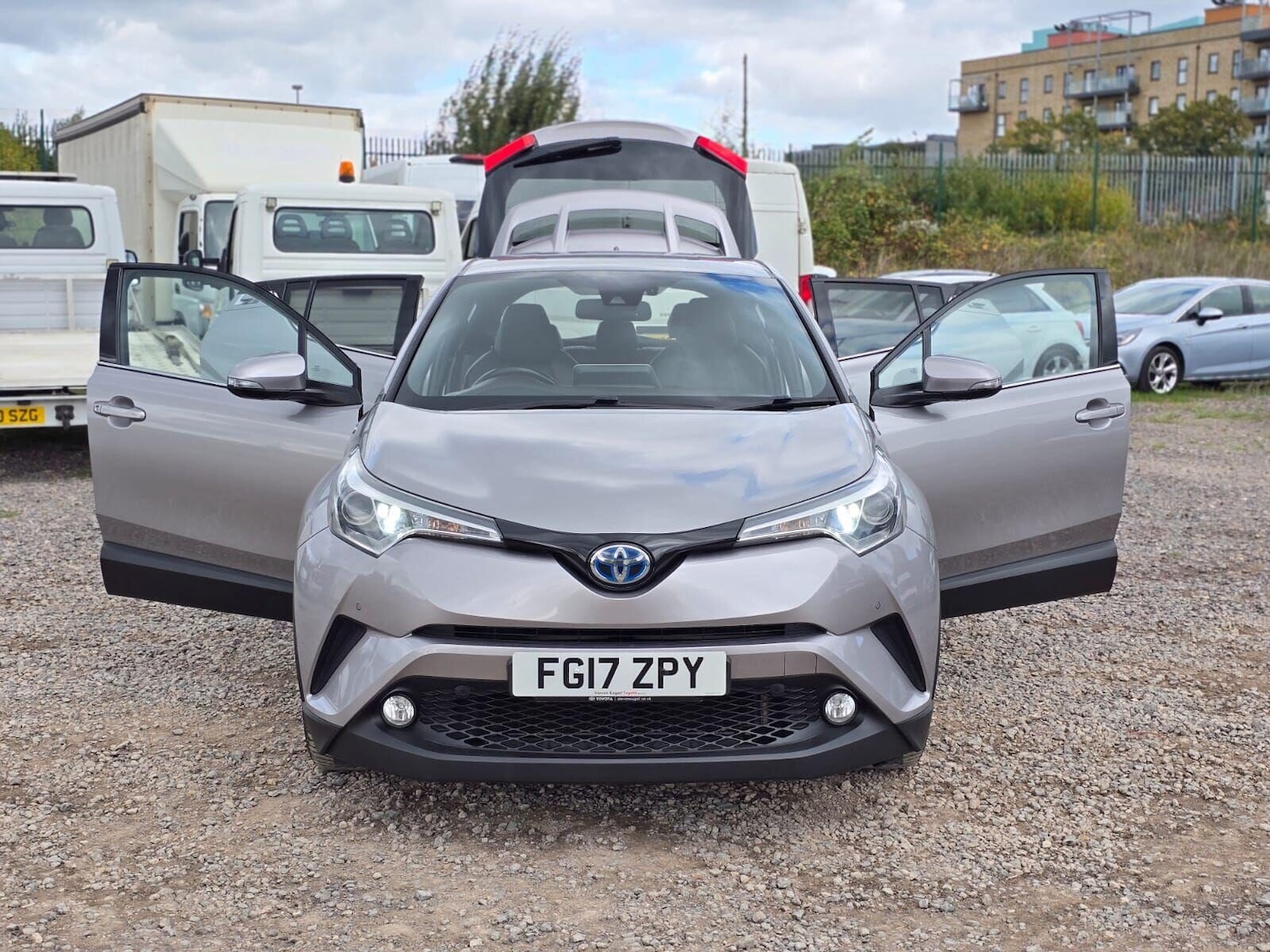 Used Toyota C-HR 2017 for sale - 76578233: Photo 8
