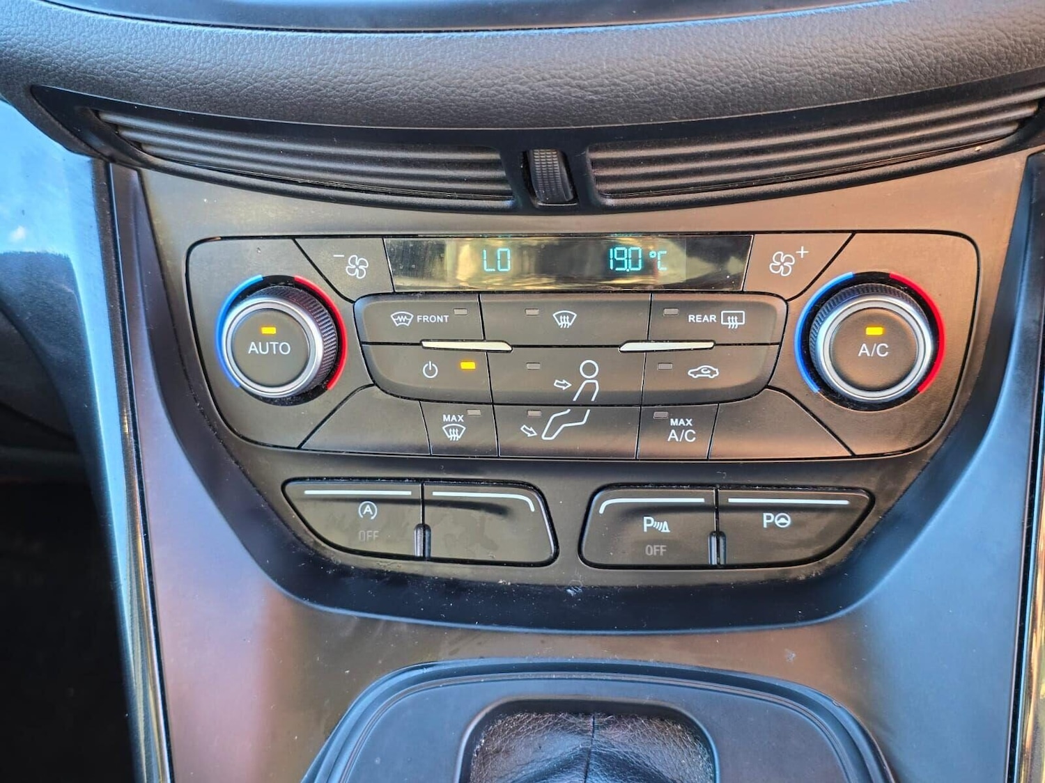 Used Ford Kuga 2017 for sale - 76847746: Photo 30