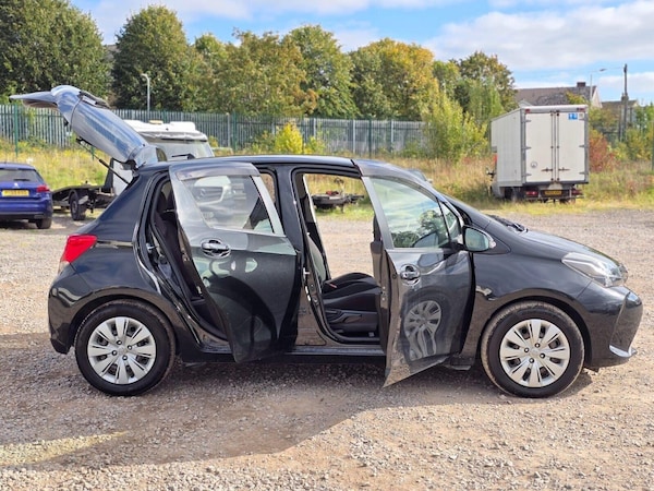 Used Toyota Yaris 2015 for sale - 75789768: Photo 13