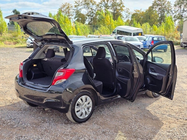 Used Toyota Yaris 2015 for sale - 75789768: Photo 15