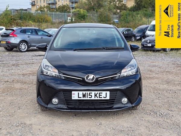 Used Toyota Yaris 2015 for sale - 75789768: Photo 2