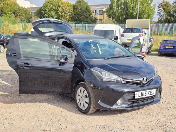 Used Toyota Yaris 2015 for sale - 75789768: Photo 5