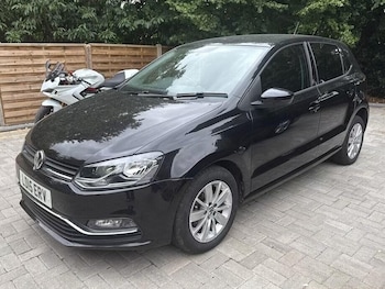 Used Volkswagen Polo 2015 for sale - 75632009: Photo