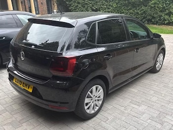 Used Volkswagen Polo 2015 for sale - 75632009: Photo
