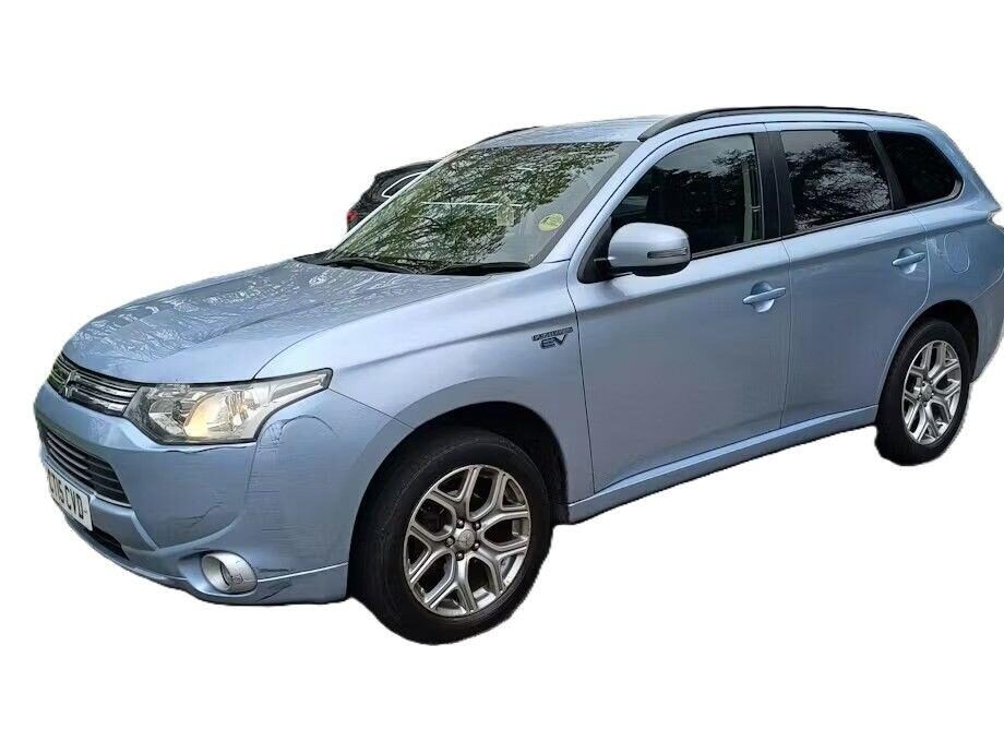 Used Mitsubishi Outlander 2015 for sale - 78108270: Photo 2